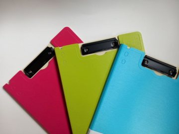 TECZKA Z KLIPEM A4 ZAMYKANA DL1012