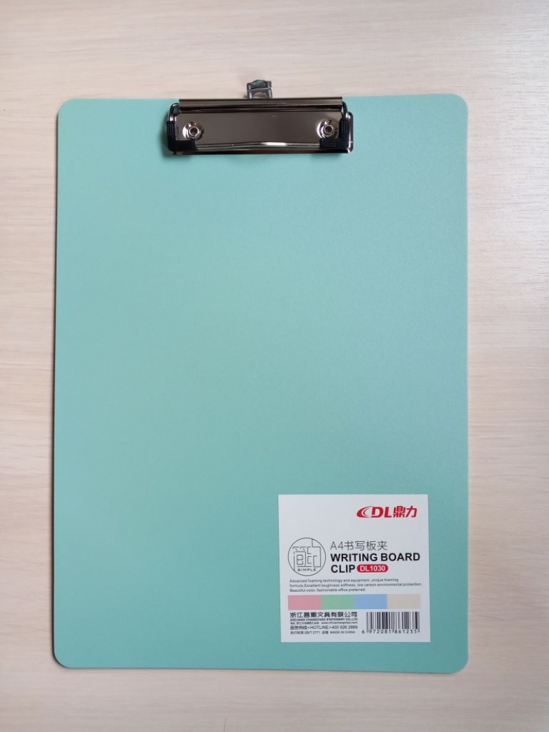 DESKA Z KLIPEM PASTEL A4 PASTEL DL1030